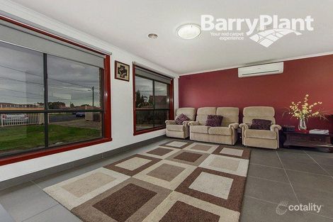 Property photo of 10 Caxton Court Kings Park VIC 3021