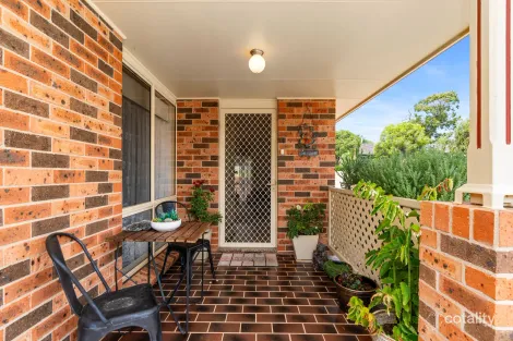Property photo of 1/12 Kilpatrick Street Kooringal NSW 2650