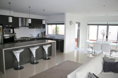 Property photo of 17 Booval Drive Warrnambool VIC 3280