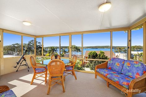 Property photo of 18 Winbin Crescent Gwandalan NSW 2259