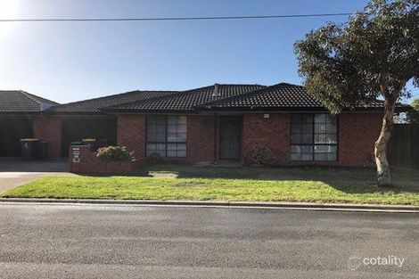 2/25 Macneil Dr, Altona Meadows, VIC 3028