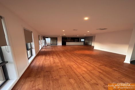 Property photo of 30 Bluestone Gardens Jerrabomberra NSW 2619