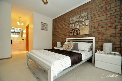 Property photo of 36 Equestrian Drive Woodcroft SA 5162