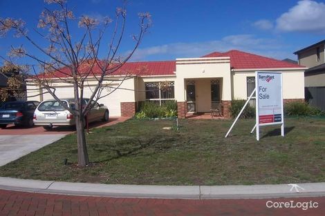 Property photo of 16 Tucker Place Caroline Springs VIC 3023