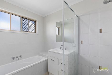 Property photo of 9 Eyre Court Urraween QLD 4655