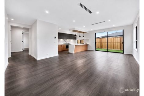 Property photo of 25 Councillor Drive Weir Views VIC 3338