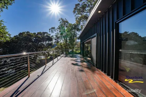 8 Hawkesbury Cres, Brooklyn, NSW 2083