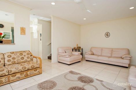 Property photo of 1/7 Shoveller Avenue Paradise Point QLD 4216