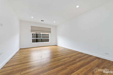 Property photo of 71 Sustainable Drive Craigieburn VIC 3064