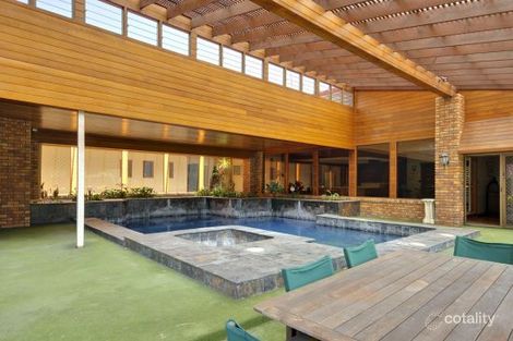 Property photo of 3 McKinley Court Mount Ommaney QLD 4074