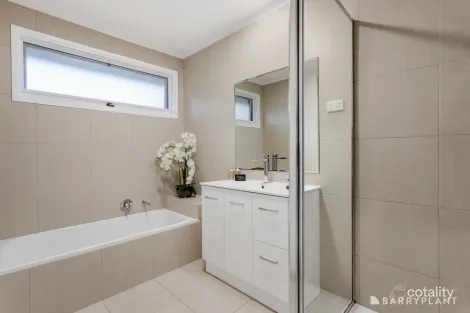 Property photo of 3/2 Greenwood Drive Bundoora VIC 3083