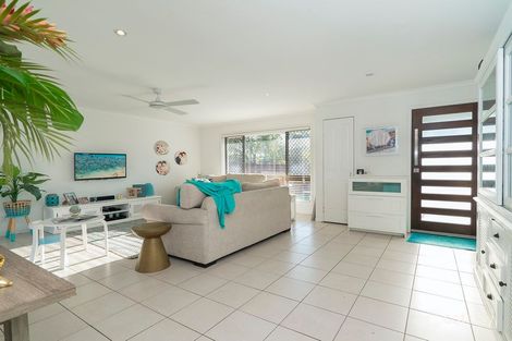 Property photo of 3 Shiraz Court Kippa-Ring QLD 4021