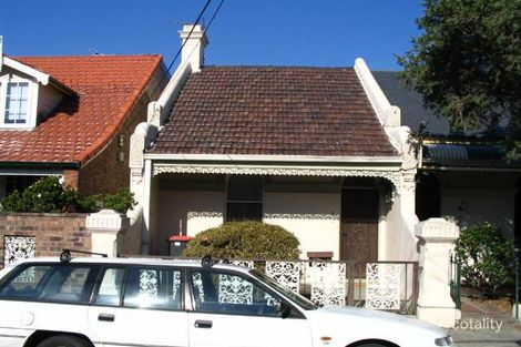 2c Wells St, Newtown, NSW 2042
