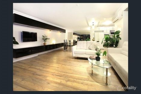 Property photo of 25/54 Hooker Boulevard Mermaid Waters QLD 4218