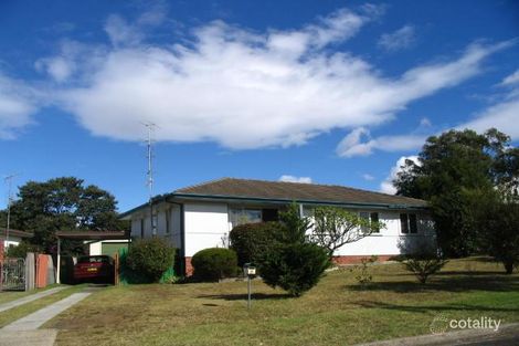 8 Toshack St, Warilla, NSW 2528