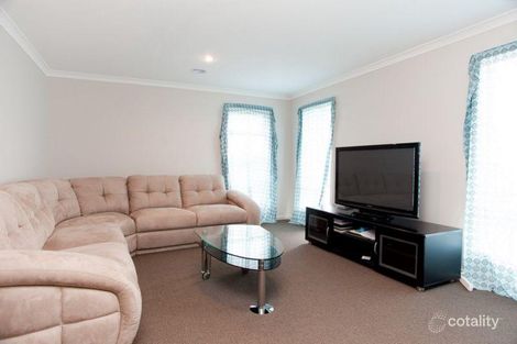 Property photo of 2 St Leonard Drive South Morang VIC 3752