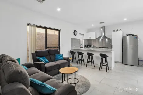 Property photo of 20A Ardrossan Loop Kingsley WA 6026