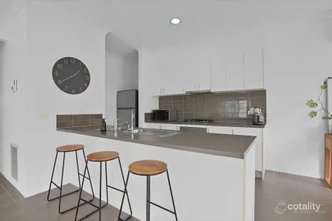 Property photo of 7 Cassinia Link Pakenham VIC 3810