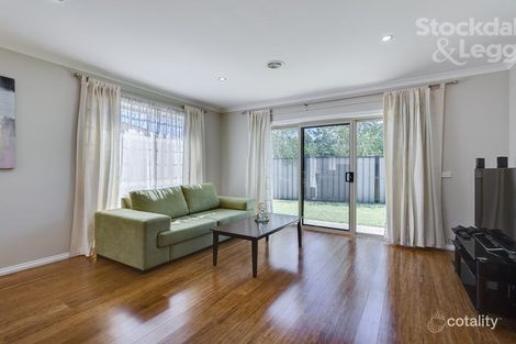 Property photo of 10 Howatt Place South Morang VIC 3752