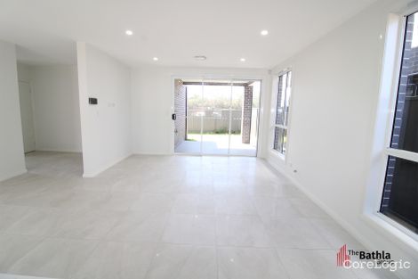 Property photo of 31 Esperance Street Tallawong NSW 2762