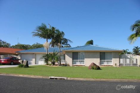 25 Mayers Dr, Tuncurry, NSW 2428