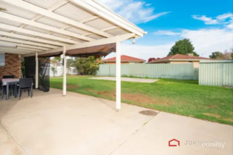 Property photo of 11 Karoom Drive Glenfield Park NSW 2650