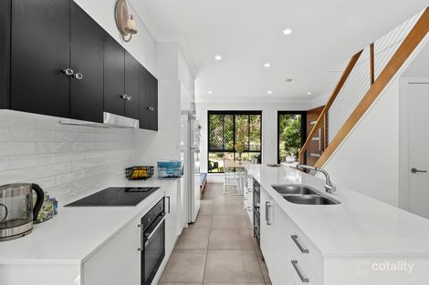 Property photo of 1/32 Owarra Avenue West Ferny Hills QLD 4055