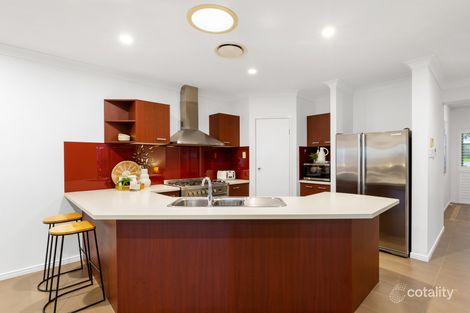 Property photo of 35 Pickering Place Upper Kedron QLD 4055