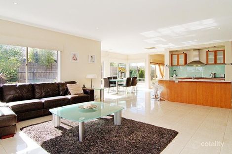 Property photo of 14 Wattle Valley Drive Hillside VIC 3037