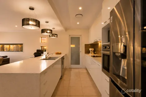 Property photo of 8 Wake Court Birtinya QLD 4575