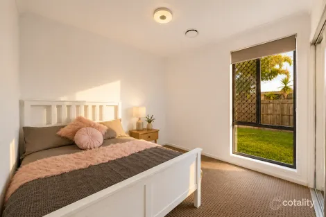 Property photo of 8 Wake Court Birtinya QLD 4575