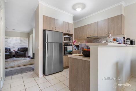 Property photo of 2 Larkspur Circuit Glen Waverley VIC 3150