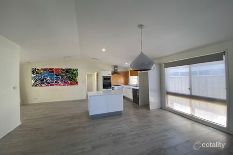 6 Henze Cres, Claremont Meadows, NSW 2747