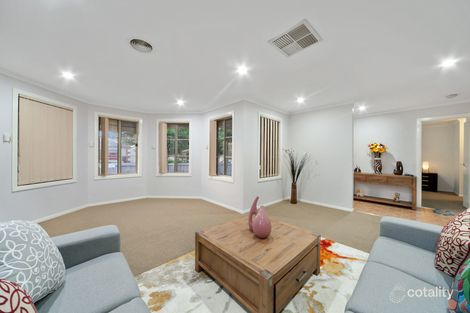 Property photo of 20 Michaelia Close Cranbourne West VIC 3977