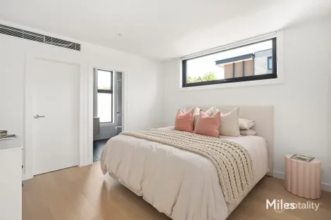 Property photo of 3/3 Mervyn Crescent Ivanhoe VIC 3079