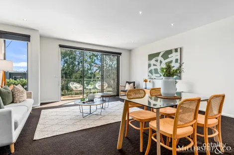 Property photo of 1/4 Vangelica Way South Morang VIC 3752