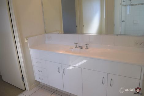 Property photo of 19 Creekside Drive Springfield Lakes QLD 4300