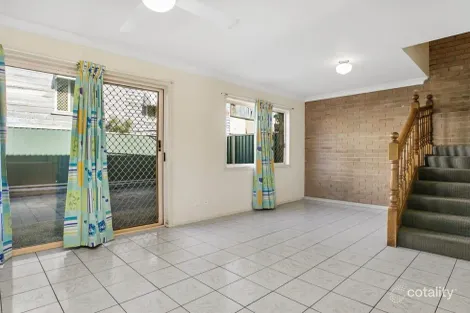 Property photo of 8/36 Dunellan Street Greenslopes QLD 4120