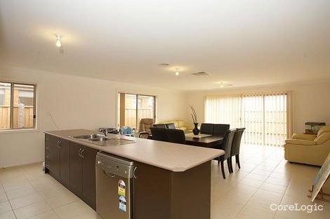 Property photo of 21 Solander Grove Tarneit VIC 3029