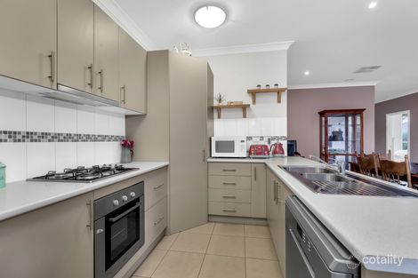 Property photo of 2 Gale Avenue Tarneit VIC 3029