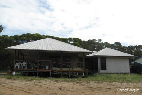Property photo of 18 Sunset Drive Agnes Water QLD 4677