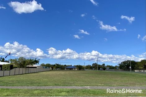 2 Canberra Ave, Cooloola Cove, QLD 4580