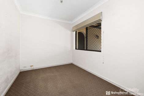 Property photo of 27 Whittaker Crescent Bull Creek WA 6149