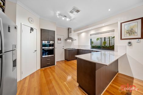 Property photo of 16 Willeroo Chase Carramar WA 6031