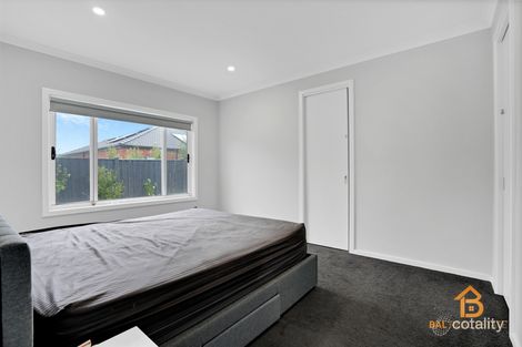 Property photo of 30 Madden Boulevard Tarneit VIC 3029