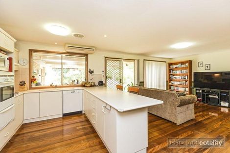 Property photo of 36 Whitehaven Drive Lakelands NSW 2282