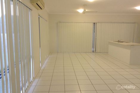 Property photo of 2 Whitehouse Court Redbank Plains QLD 4301
