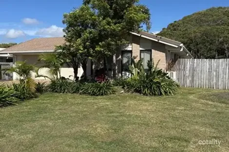 30 Beachside Cct, Mulambin, QLD 4703