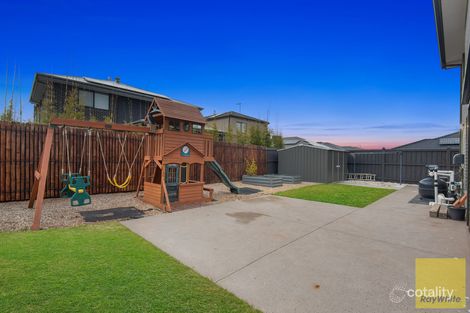 Property photo of 22 Glasshouse Way Truganina VIC 3029