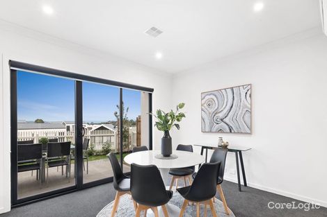 Property photo of 18 Amadeo Way Chirnside Park VIC 3116
